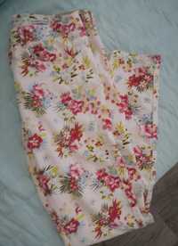 Bershka spodnie jegginsy dżinsy w kwiaty kwiatowe 36