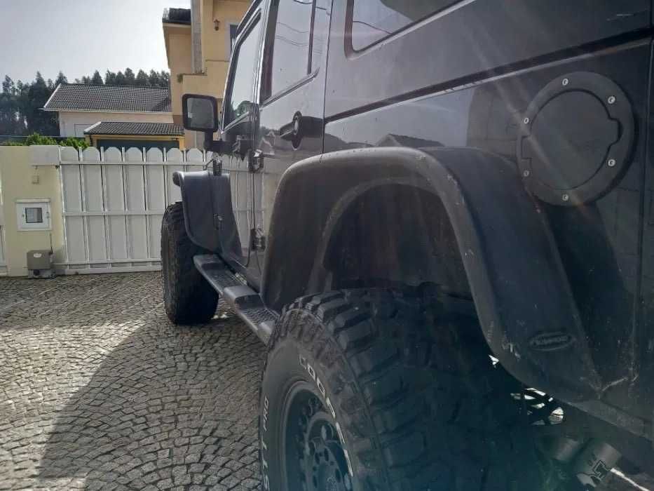 Material Jeep Wrangler JK - Jantes, Pneus, Abas e para-choques