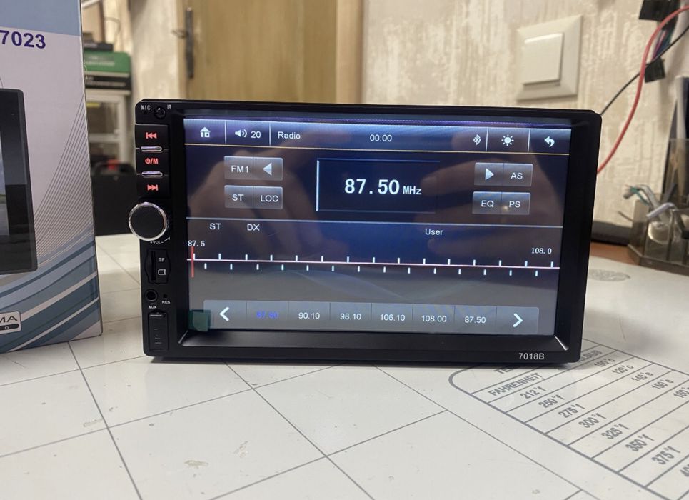 Продам автомагнітолу