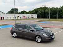 Peugeot 308 Zadbany, regularnie serwisowany, wygodny, świetnie się prowadzi.