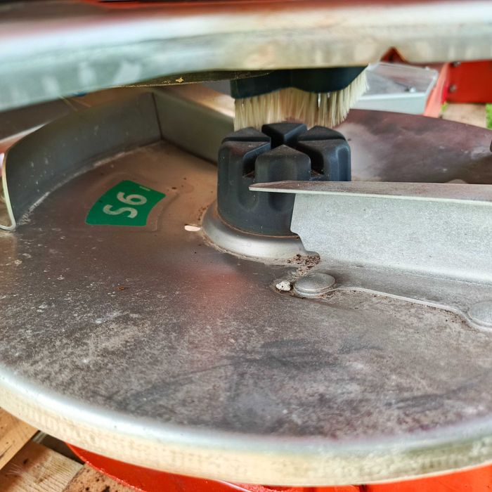 Розкидач Kuhn RAUCH AXIS