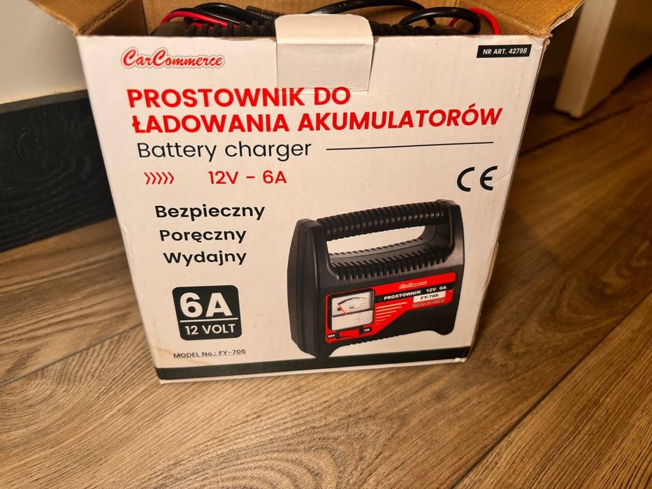 Ładowarka samochodowa