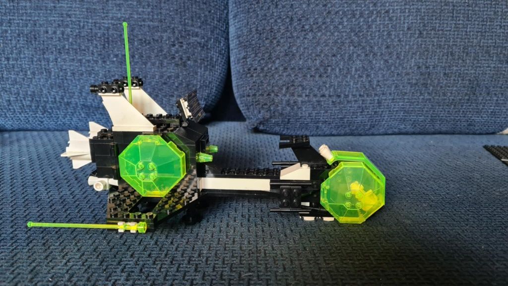 Lego Blacktron Alpha Centauri Outpost 6988