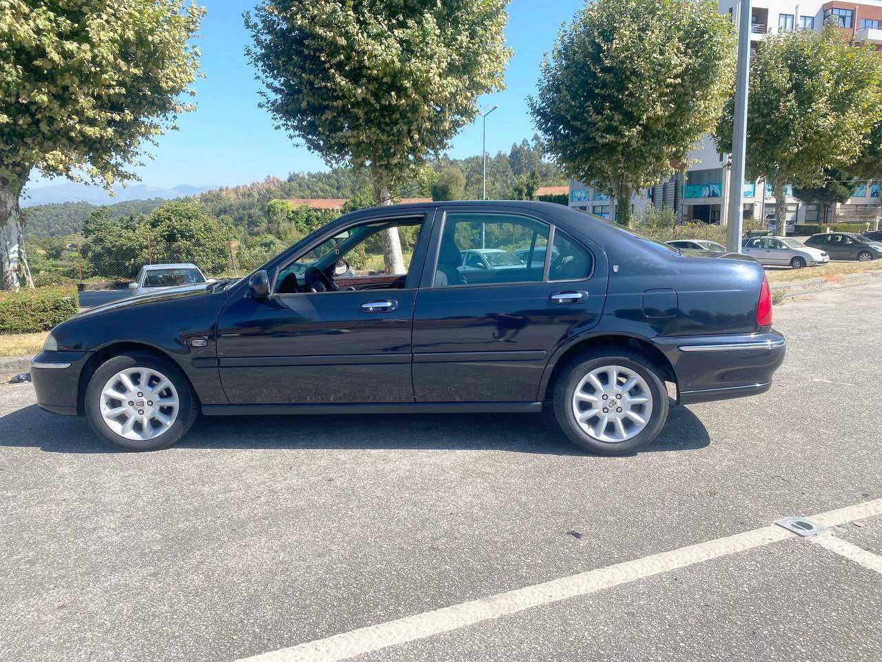 URGENTE! Vendo Rover 45. Preço negociável