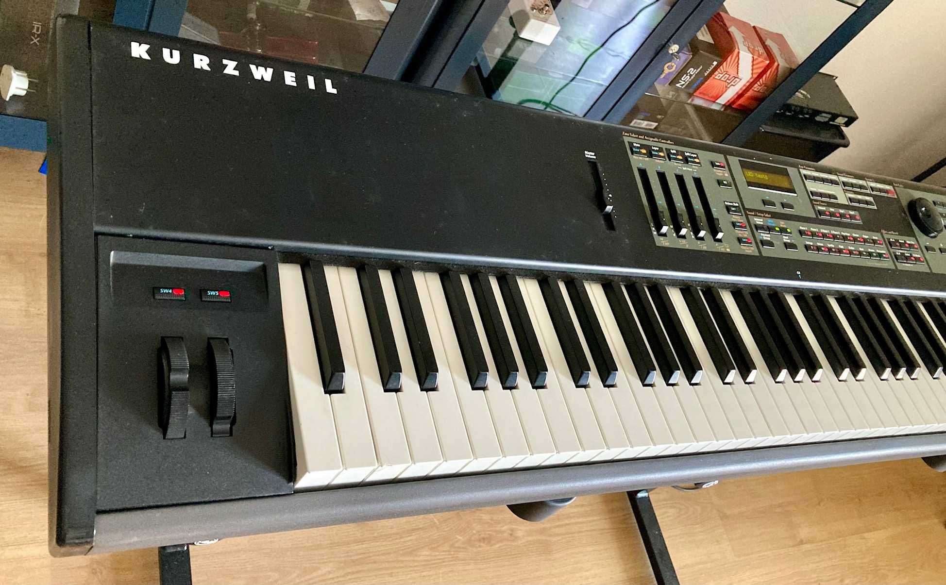 Piano Kurzweil PC2X com Orchestral Rom