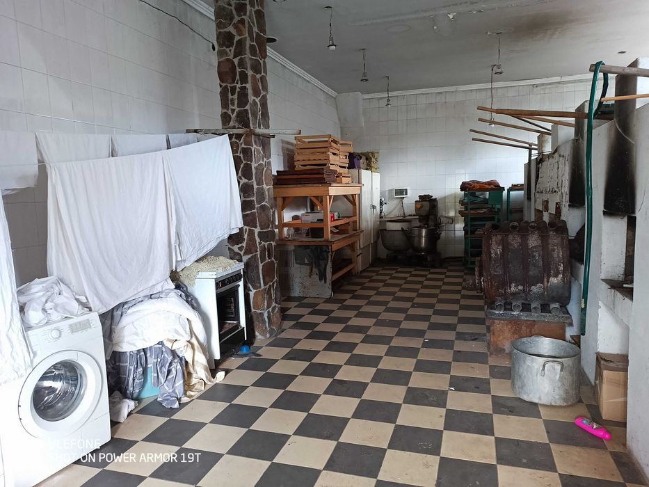 Виробничі приміщення, готель, ресторан, склад