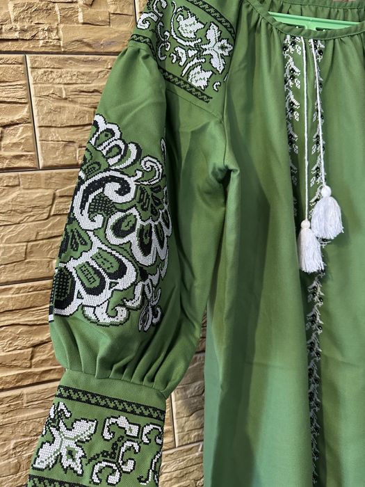 Вишите плаття, розмір 50-52, льон