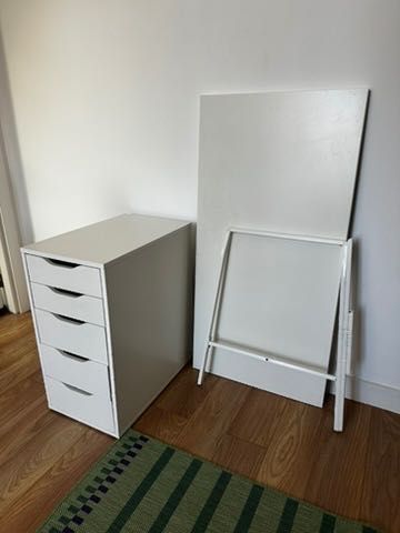 Secretária com arrumação – IKEA LAGKAPTEN/ALEX com cavalete LERBERG