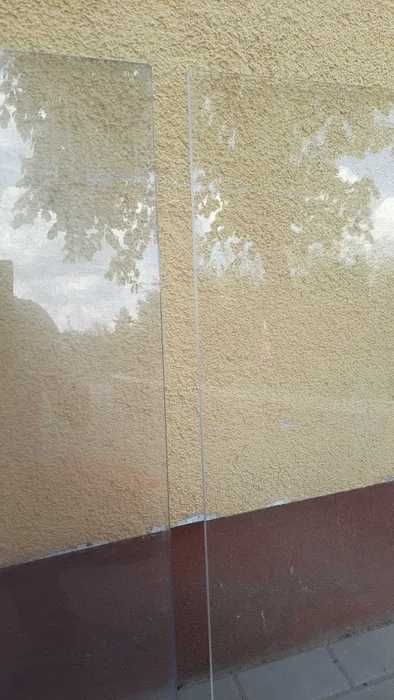 Idealne płyty pleksi 99 x 41,5 x 0,7 cm - bezbarwny akryl plexa (rysy)