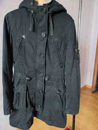 Продам  черную женскую куртку Terranova, Р. 46