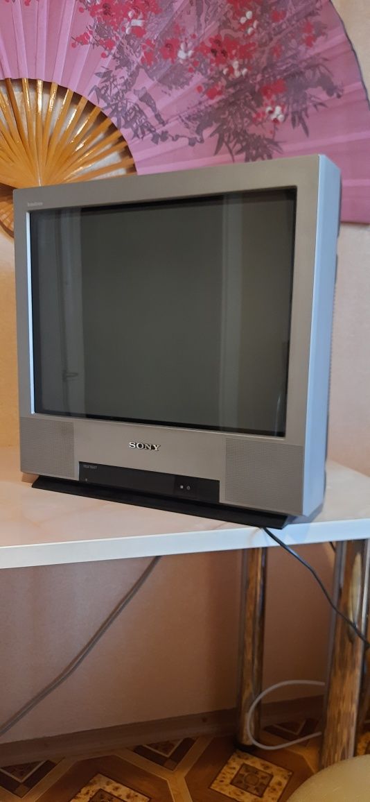 Телевизор SONY. KV-21FT2K