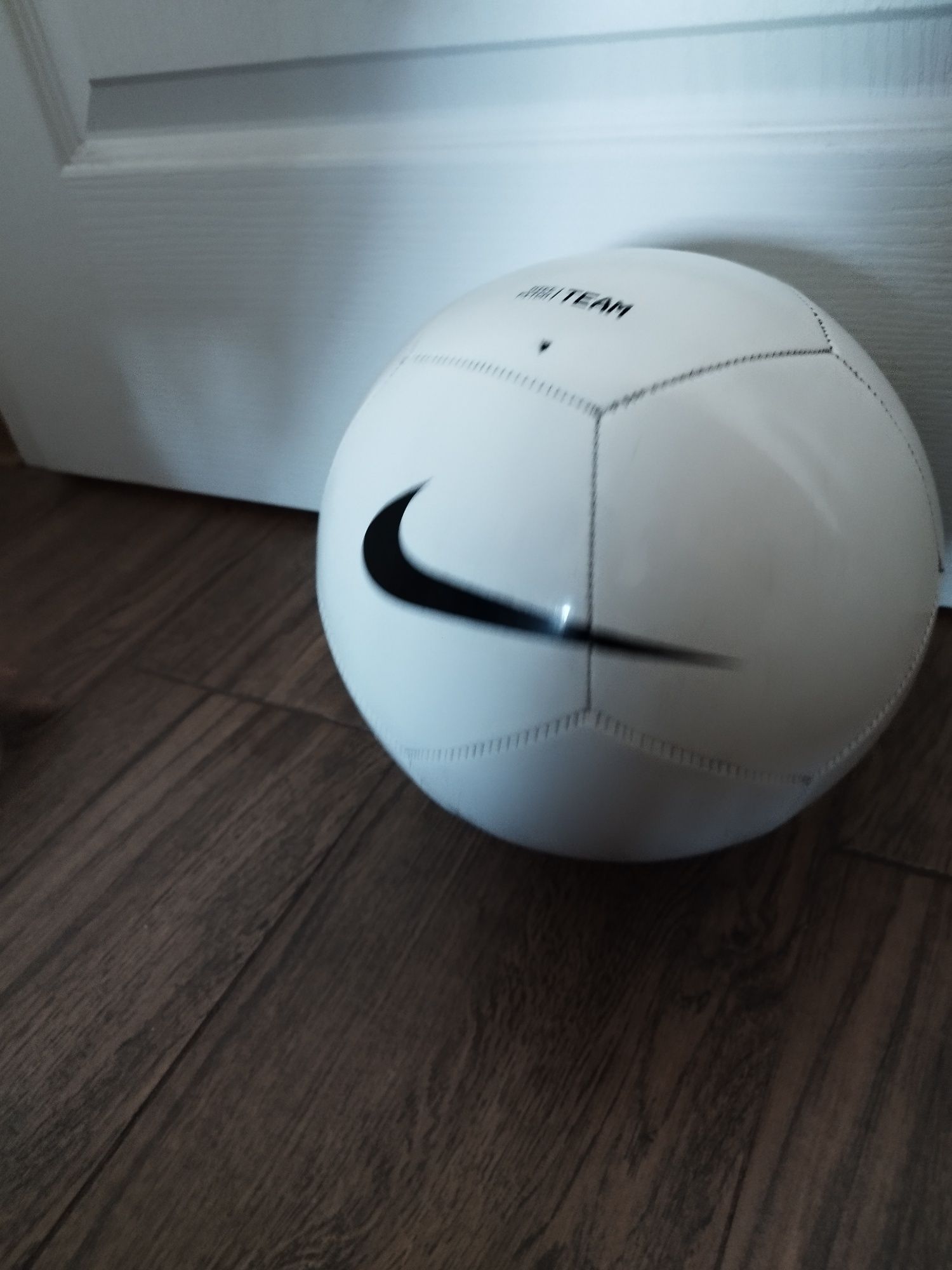 Piłka Nike biała