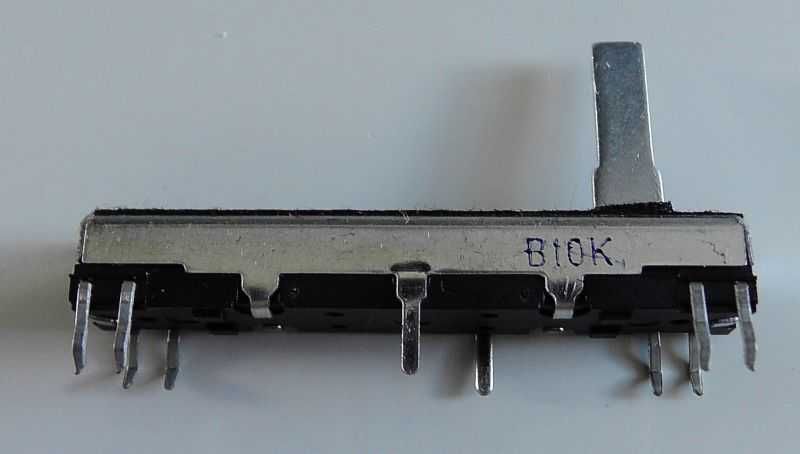 Potencjometr suwakowy 45mm do keyboardów pianin Casio Roland Korg