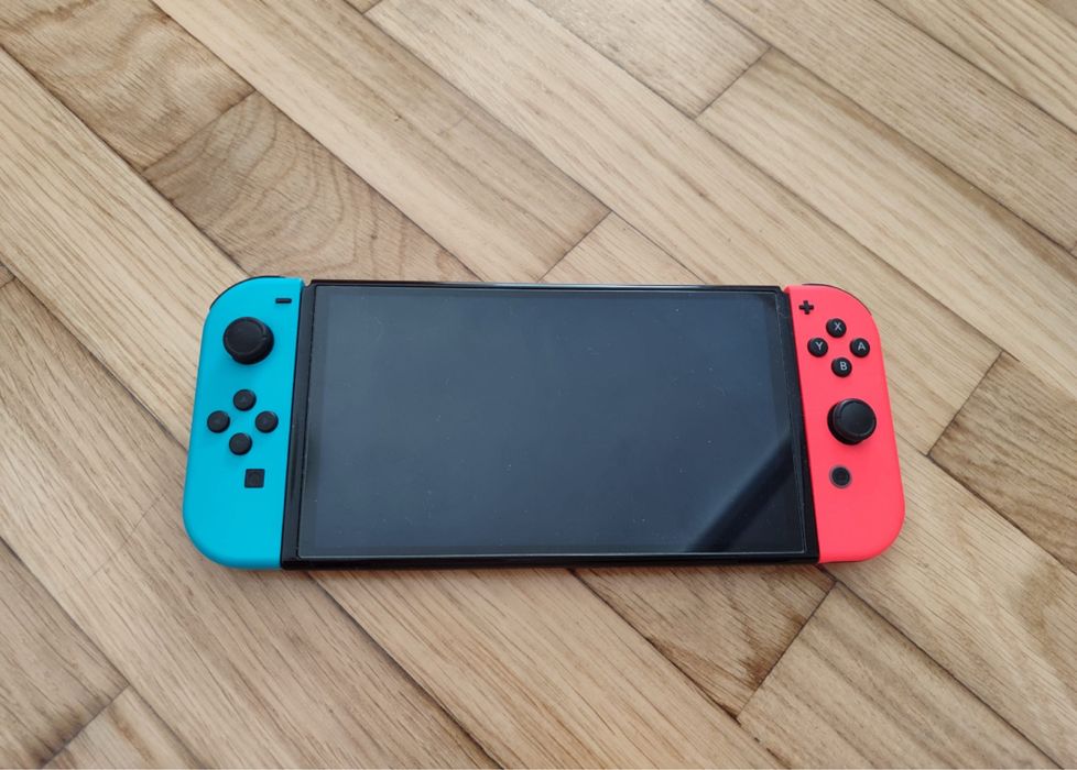 Nintendo Switch OLED + Acessórios + 3 Jogos