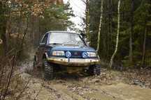 Suzuki Vitara 1.6 3D Zderzak Stalowy Przedni bez płyty CZĘŚCI