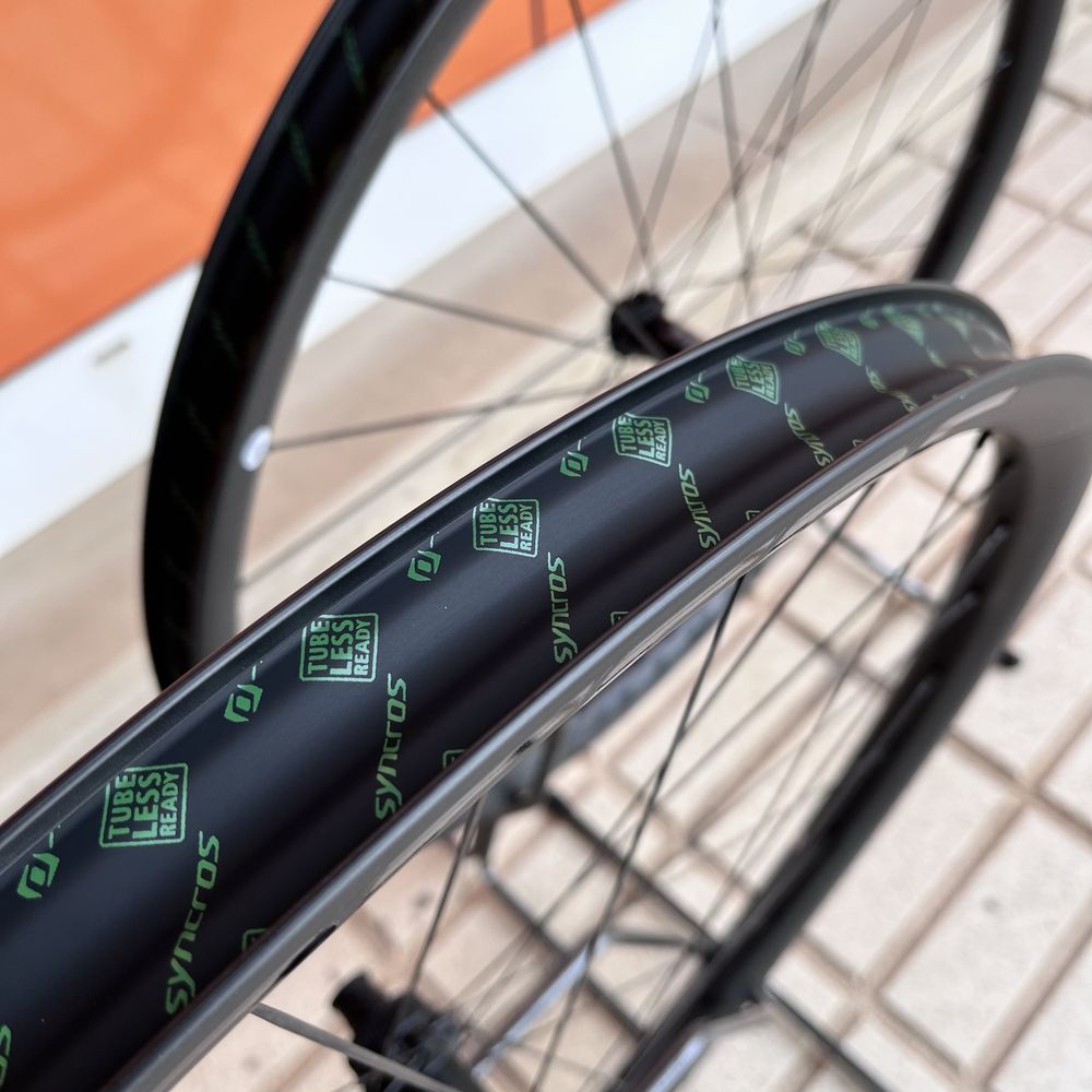 Rodas Syncros Silverton 1.0s DT Swiss 240 30mm