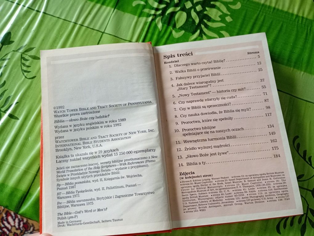 Biblia. Słowo Boże czy ludzkie?