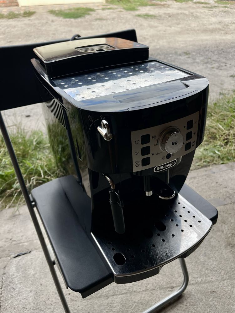 Кавомашина DELONGHI Magnifica S