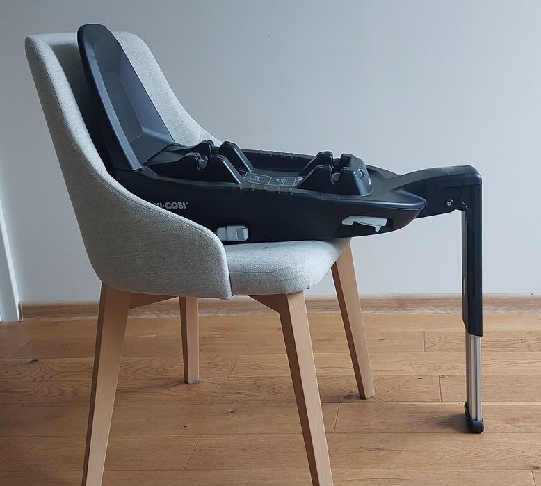 Maxi-Cosi Pebble Pro z bazą i wkładką dla niemowlaka