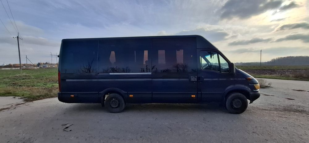 Продам мікроавтобус Iveco daily пасажир