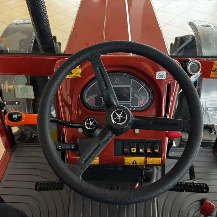 Трактор Tumosan 8005