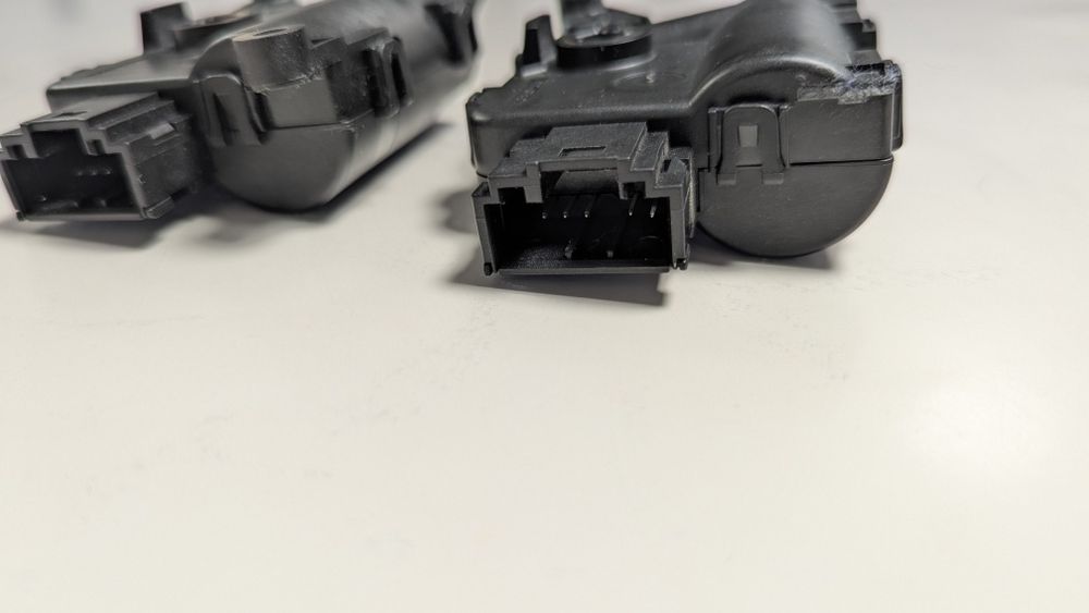 Сервопривод заслонок клімату Volkswagen Passat b7 561.907.511.A