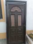 2 Portas em alumínio com vidro. 80 cmx 192,5 cm  e 82,5cm x 191,5 cm