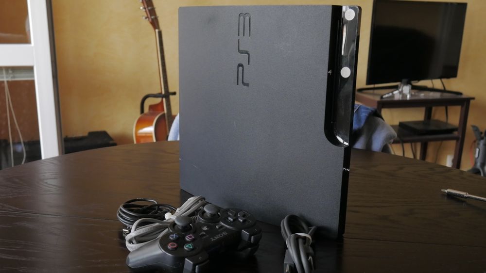 PS 3 HEN 1TB + 100 gier