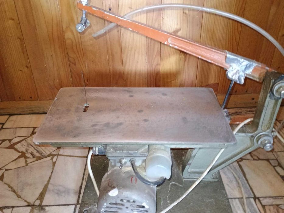 Piła włosowa wyrzynarka stołowa