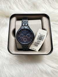Granatowy damski zegarek Fossil kwarcowy z datownikiem BQ3225