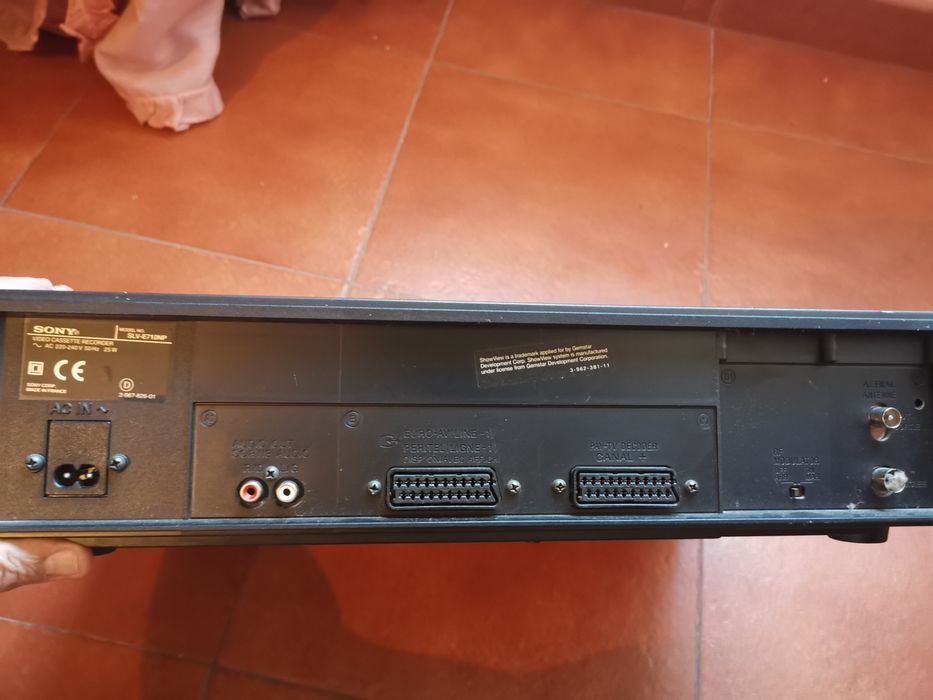 Vendo vídeo cassetes