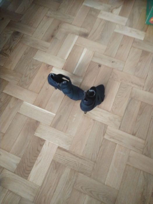 buty wiosenno -  jesienne damskie czarne botki