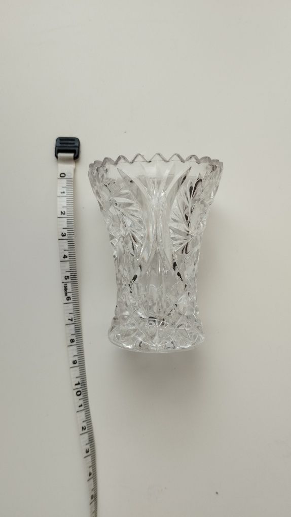 Vaso de cristal pequeno com detalhes