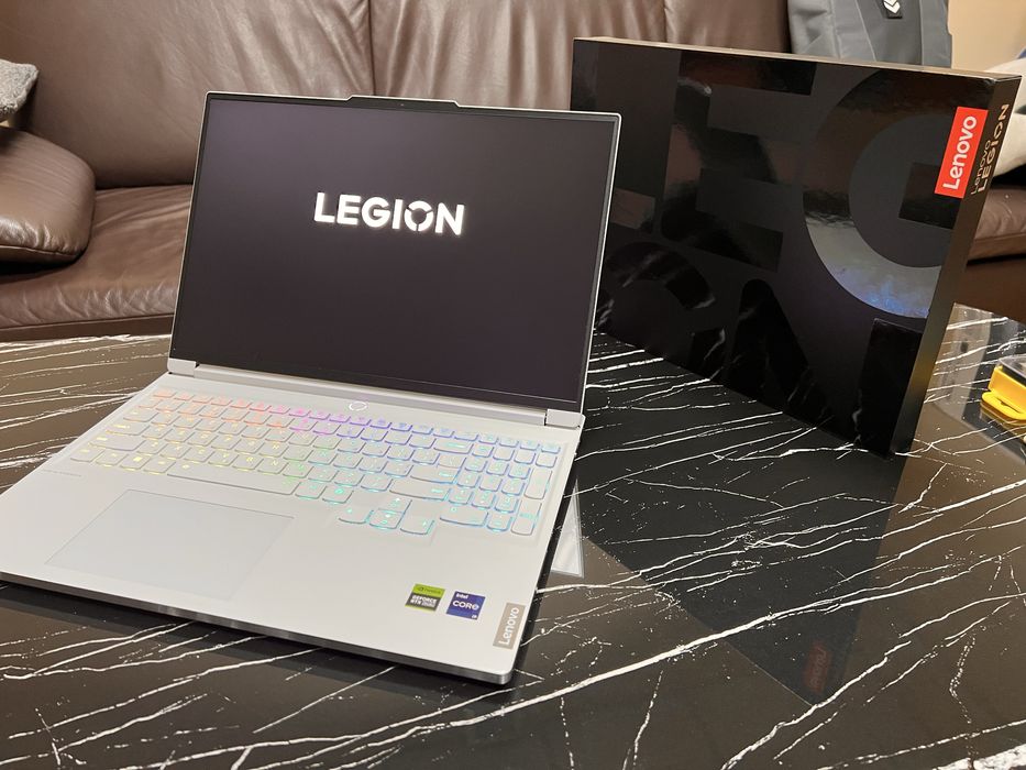 legion 7 Qhd i9-14900hx Rtx 4070 ddr5-32 ssd 1000