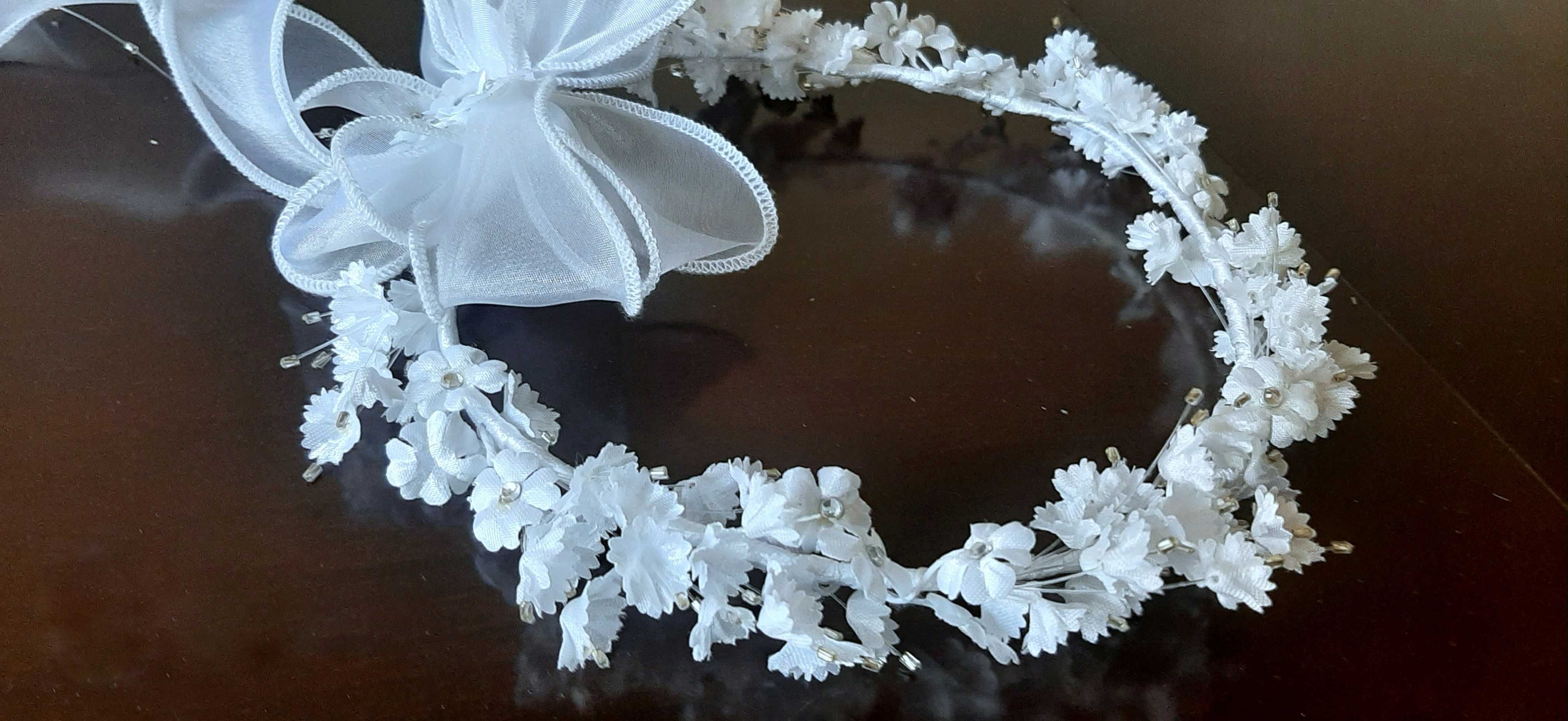 Piękny wianek z drobnych kwiatków ze srebrnymi kryształkami - jak NOWY