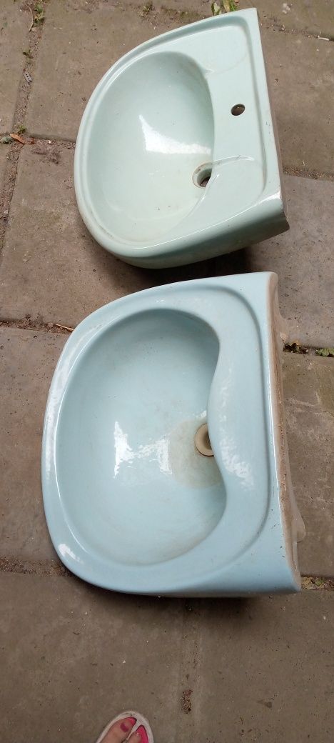 Умивальник салатовий