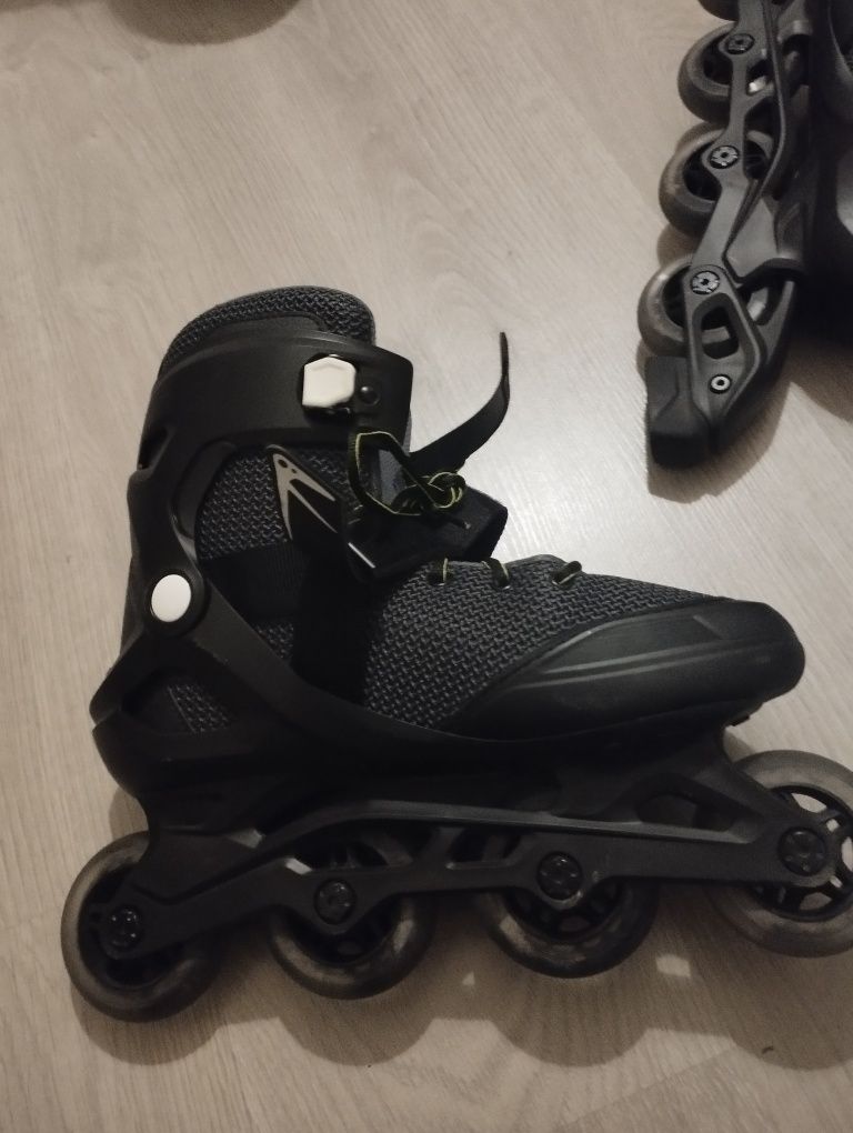 Patins em linha usados