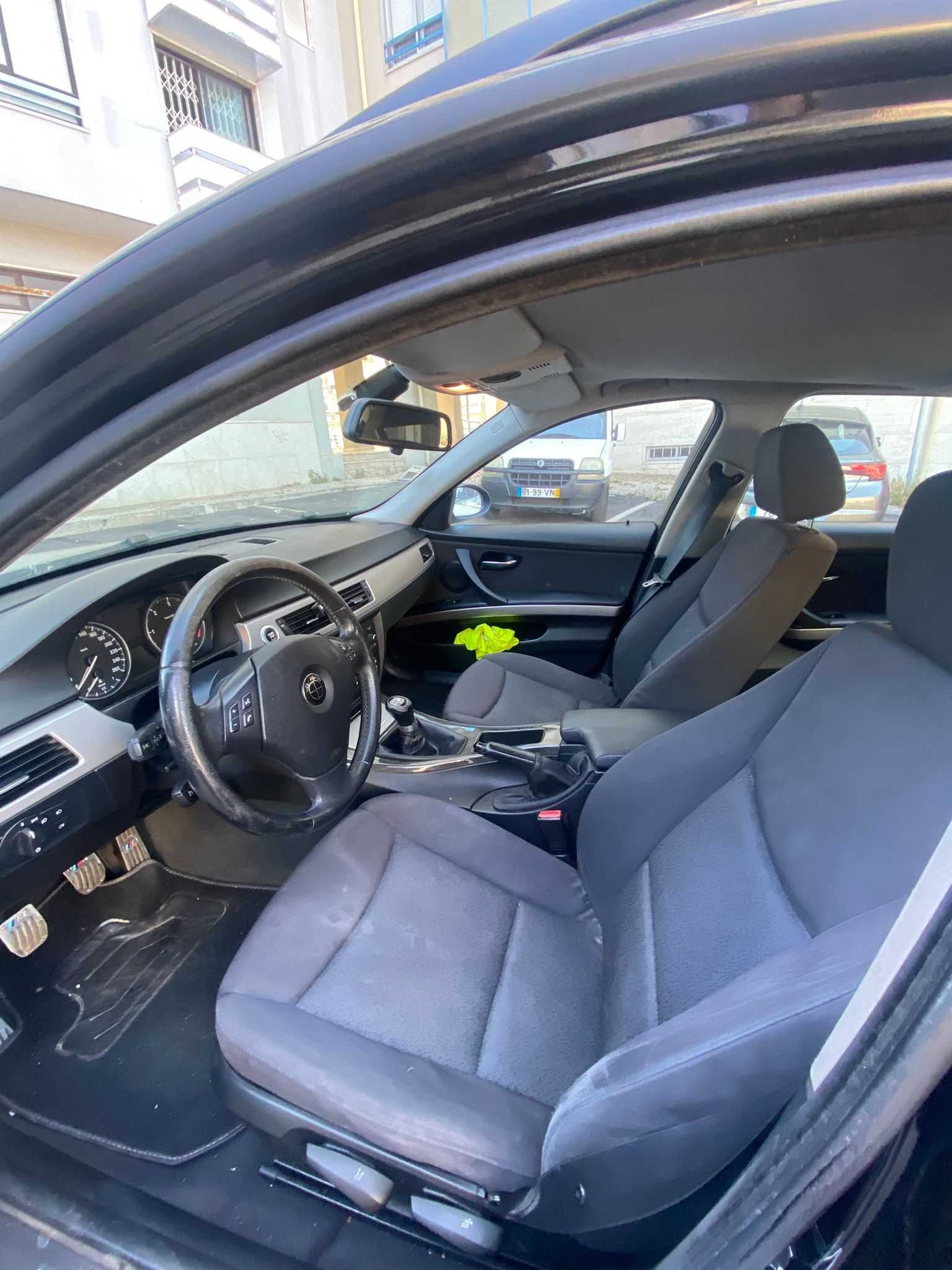 BMW 318D // 2008 // 2000cc