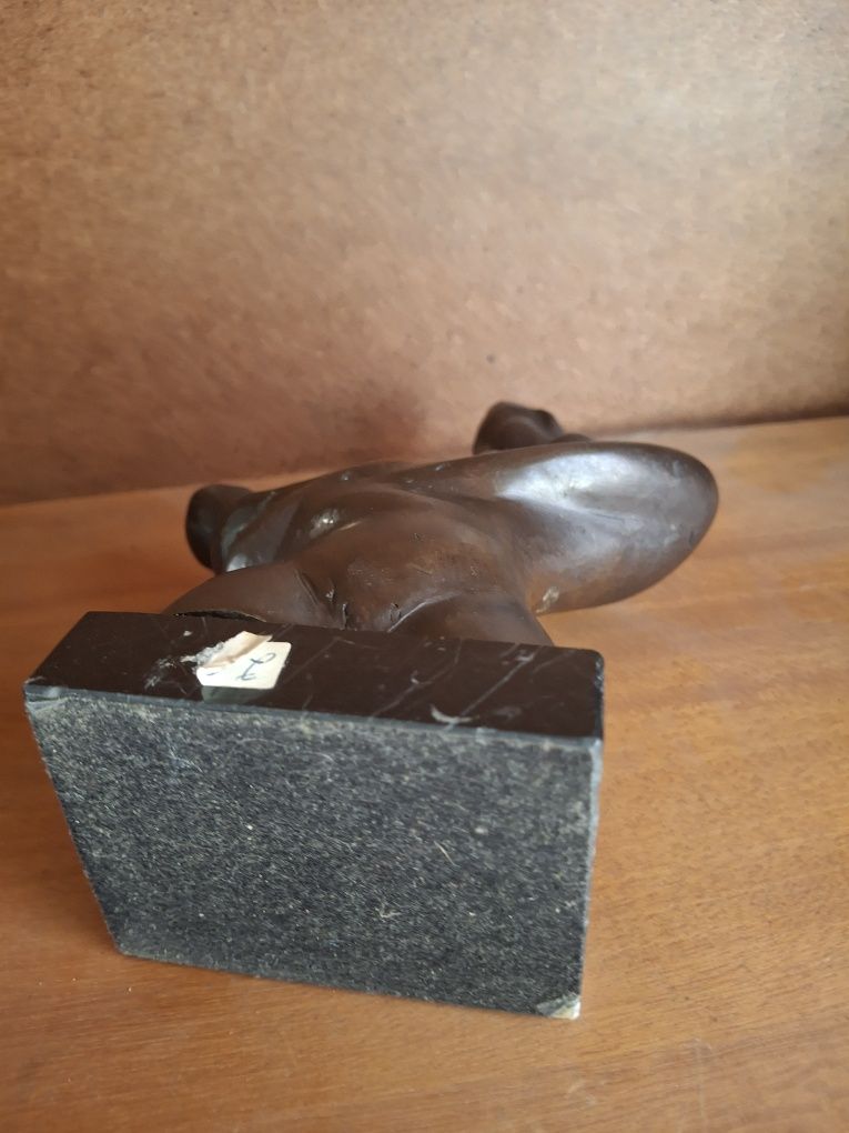 Estatueta bronze? Maternidade
