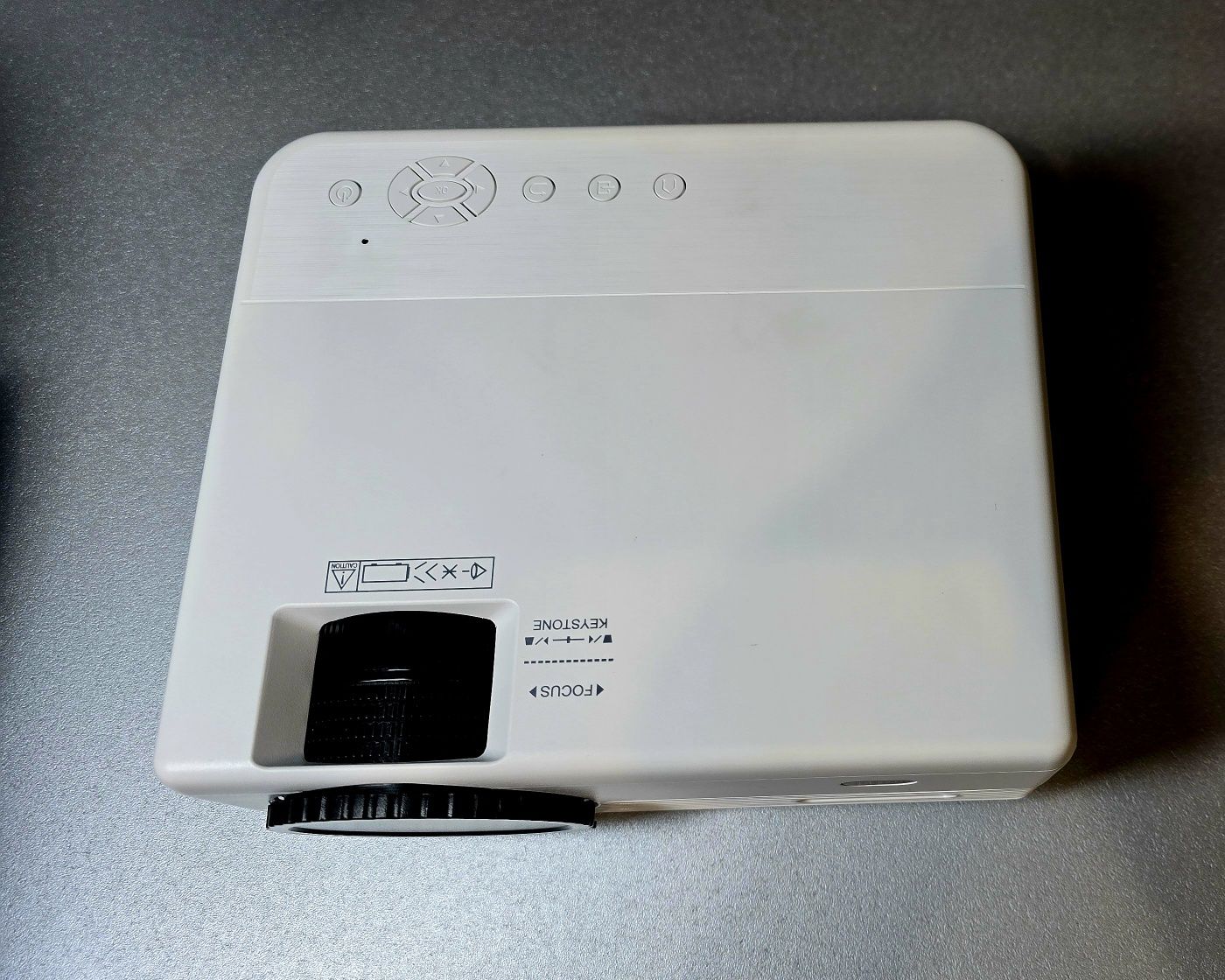 Projektor Led model Q6 jak nowy
