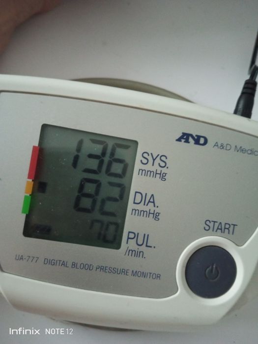 Тонометр AND. Японія.