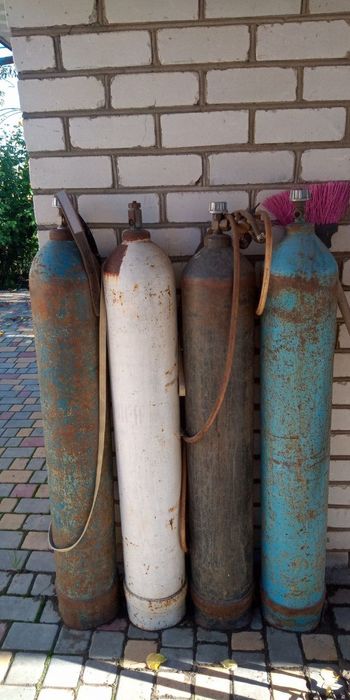 Кислородний ,метан балон