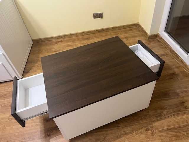 Stolik kawowy niski z szufladami jak nowy