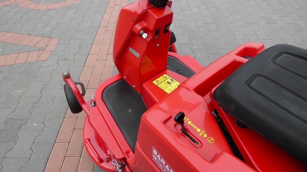 Traktorek kosiarka Gianni Ferrari TG Tech (100401.4) Baras