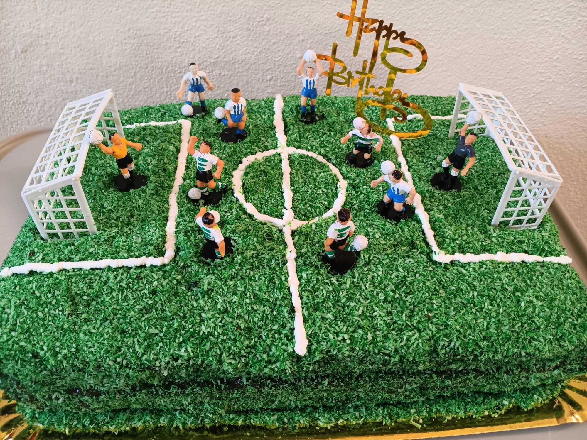 Faço bolos caseirinhos para todos os eventos
