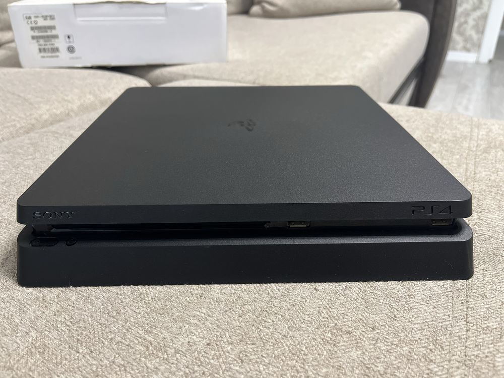 PlayStation 4 Slim 1TB (CUH-2016B)