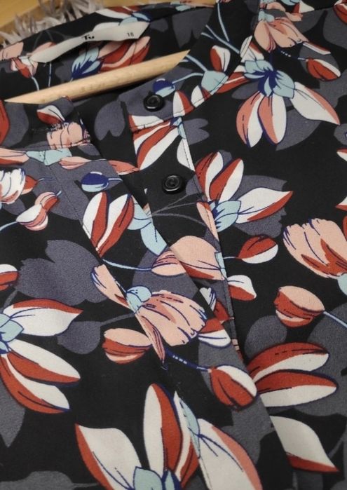 Bluzka koszulowa damska w kwiatowy print roz. 44