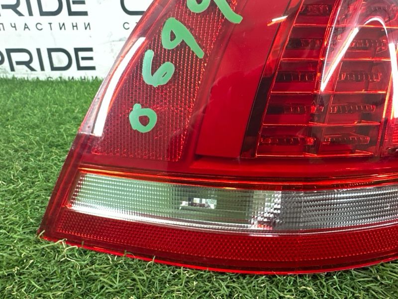 Задний фонарь левый Volkswagen Touareg NF 3.6 CGRA 2015