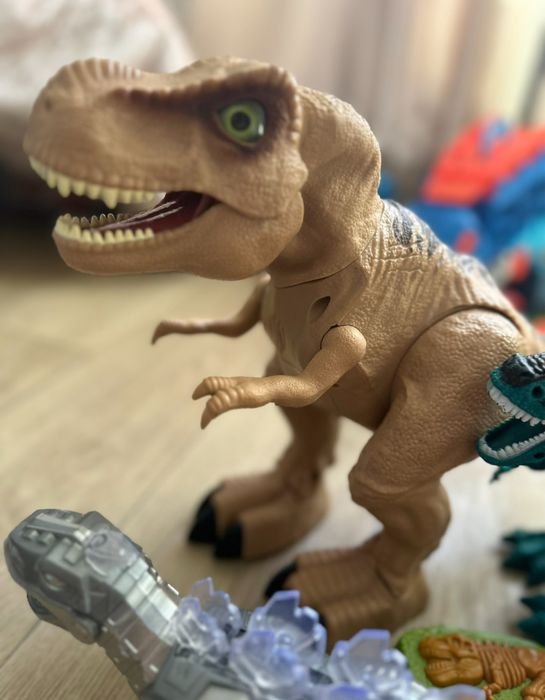 Динозаври зі звуком