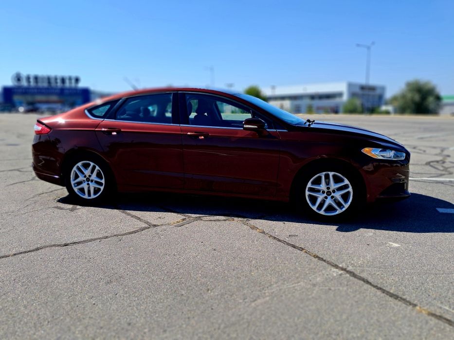 Ford Fusion SE 2015